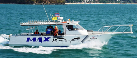 The MAX speedboat speeding to fish in PhuketPicture